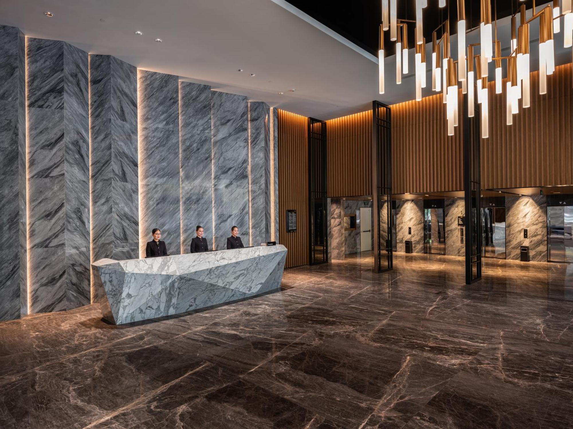 Crowne Plaza Danang City Centre By Ihg Exterior photo