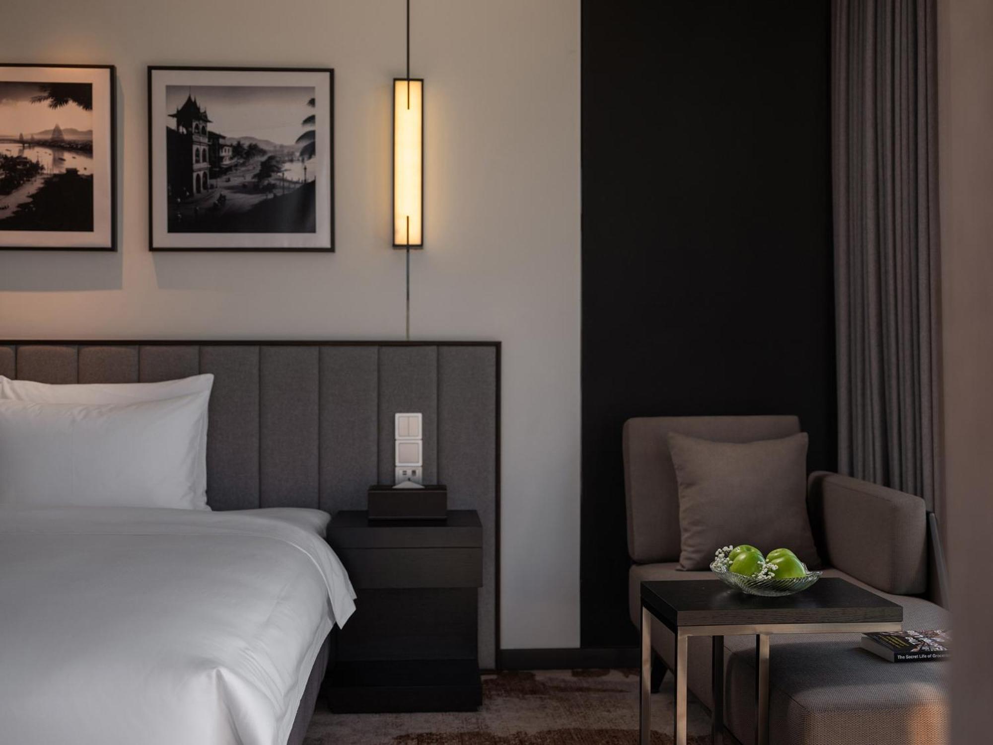 Crowne Plaza Danang City Centre By Ihg Exterior photo