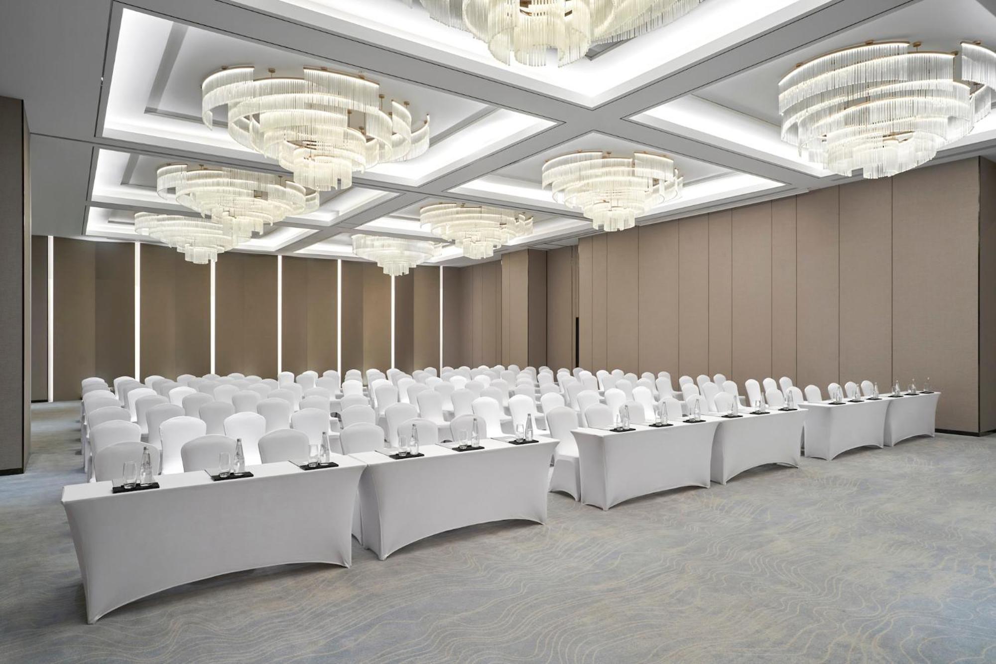 Crowne Plaza Danang City Centre By Ihg Exterior photo