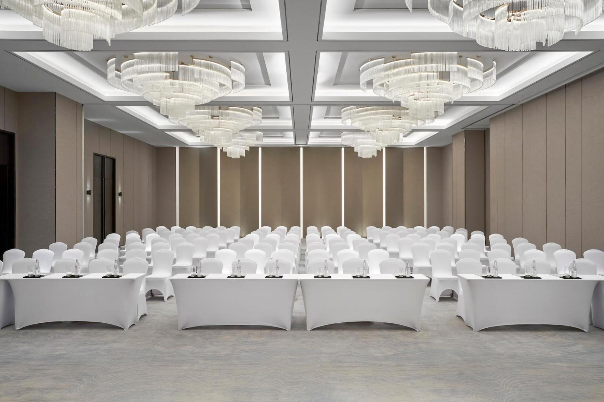 Crowne Plaza Danang City Centre By Ihg Exterior photo
