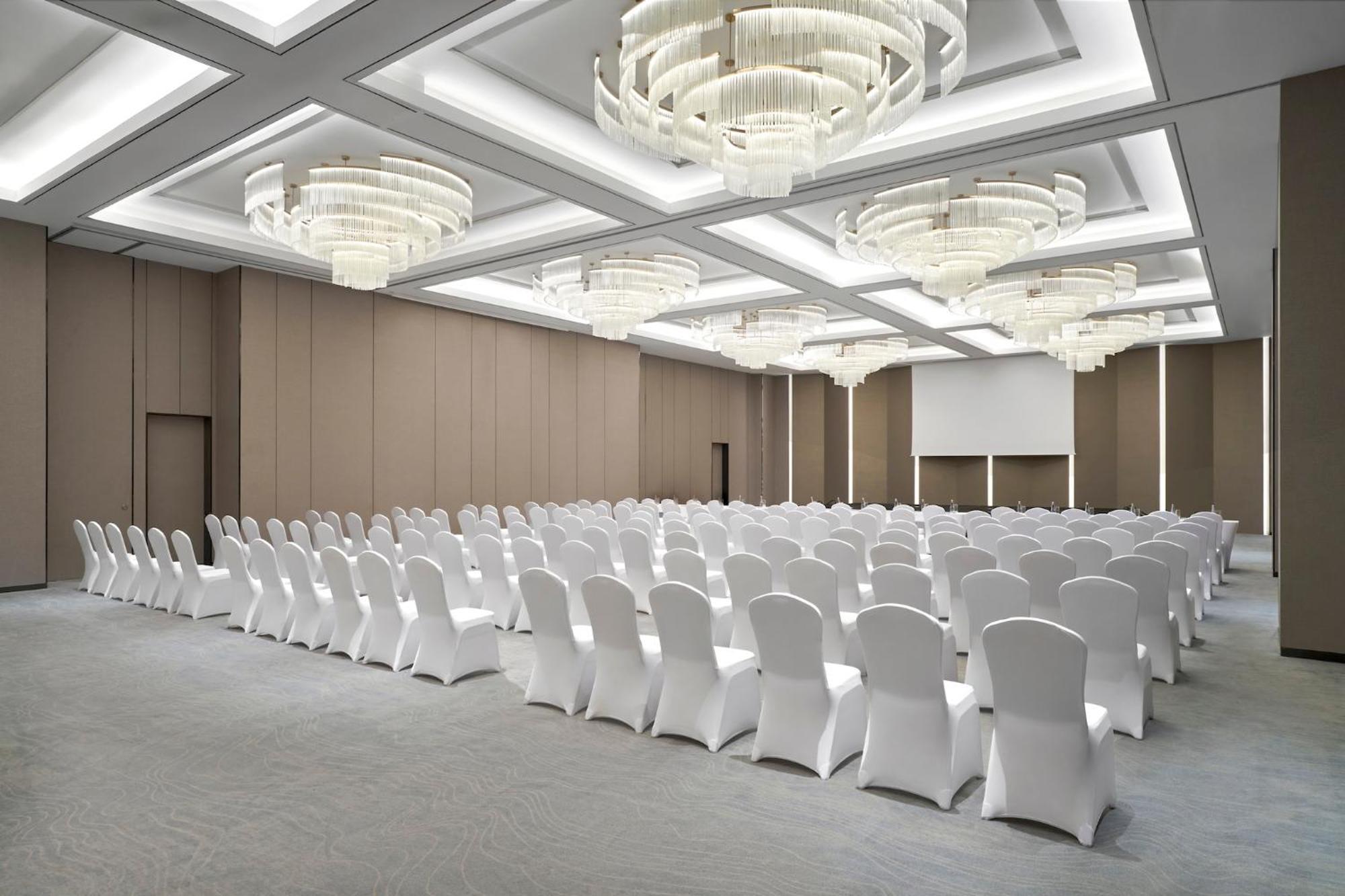 Crowne Plaza Danang City Centre By Ihg Exterior photo