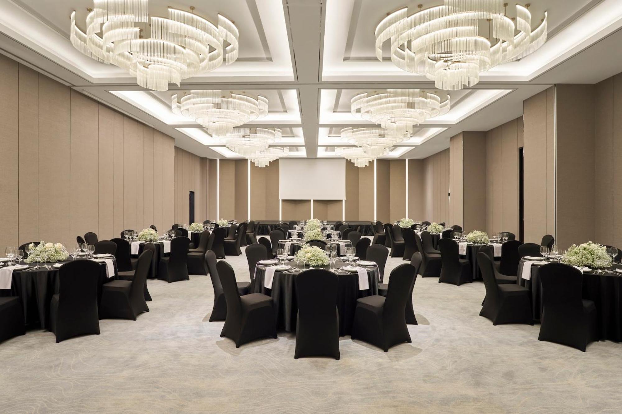 Crowne Plaza Danang City Centre By Ihg Exterior photo