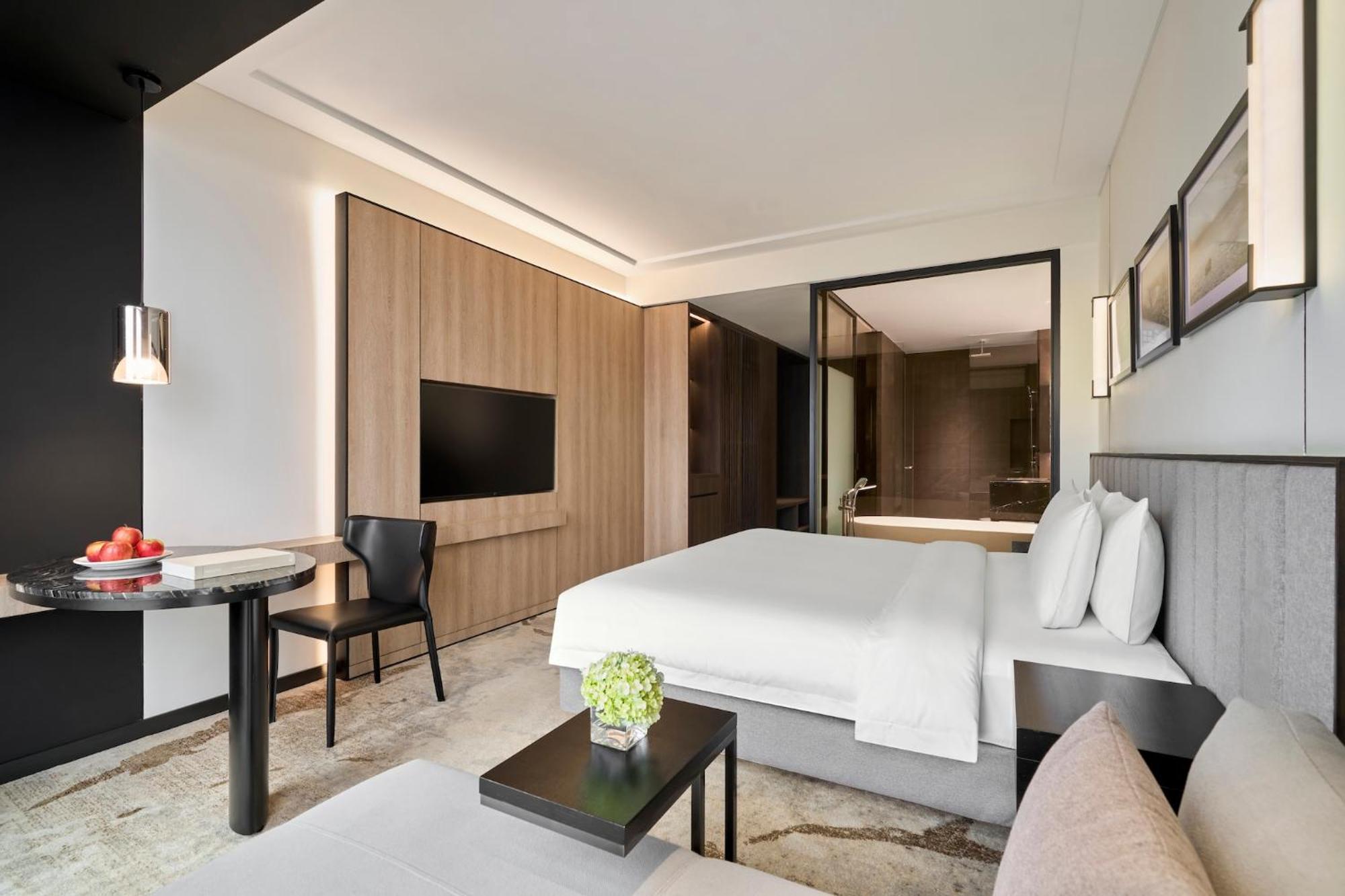 Crowne Plaza Danang City Centre By Ihg Exterior photo