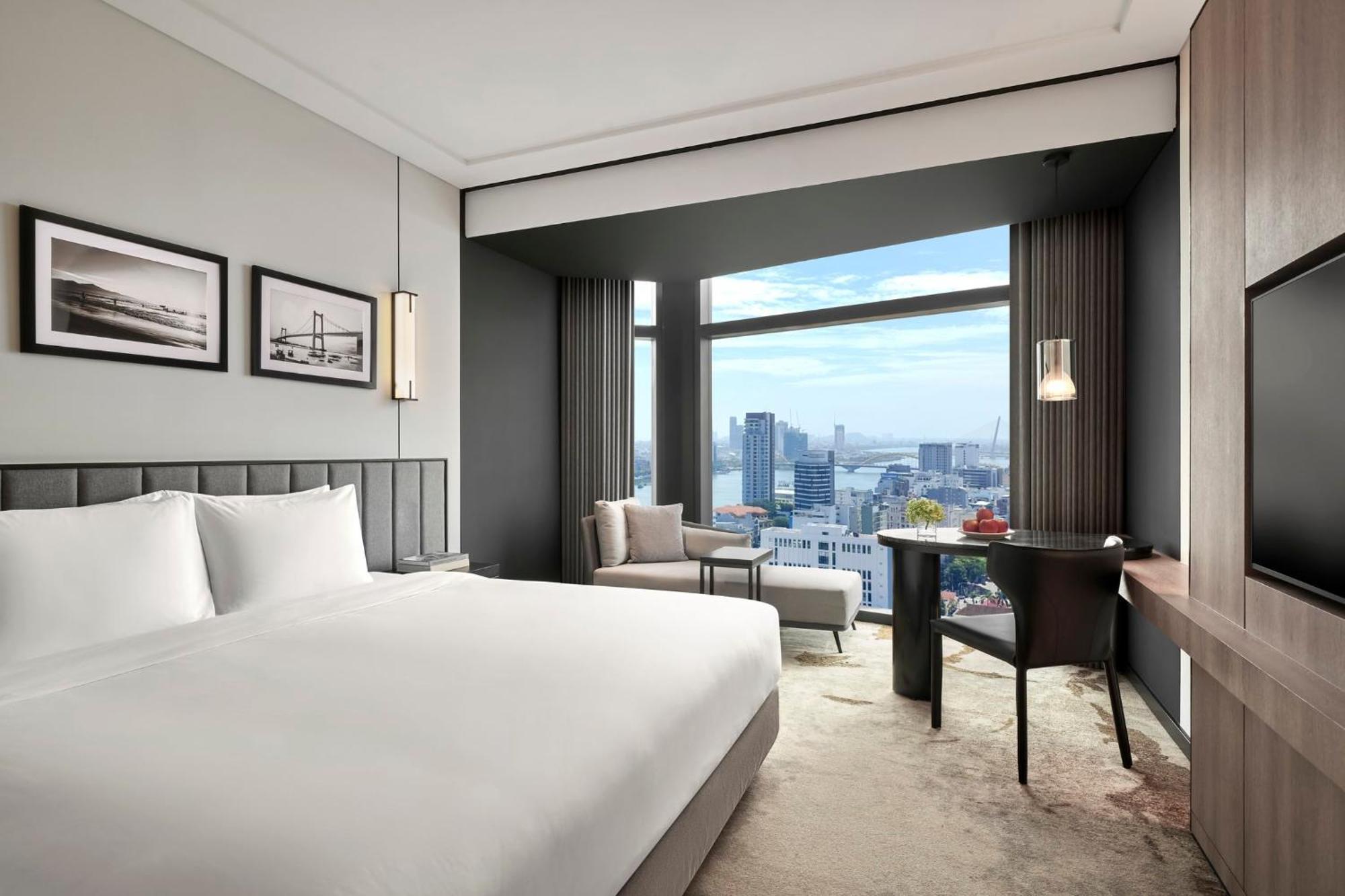 Crowne Plaza Danang City Centre By Ihg Exterior photo